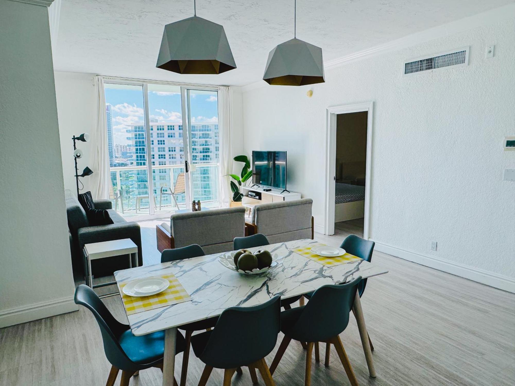 Miami Hollywood Great Two Bedroom Apartment With Channel View 006-22Bvic Exterior photo